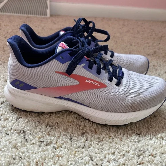 Brooks Launch 8 - Picture 3 of 7